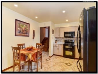510 West Millns Court, Addison, IL, 60101