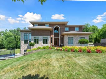 7627 East Drive, South Elgin, IL, 60177