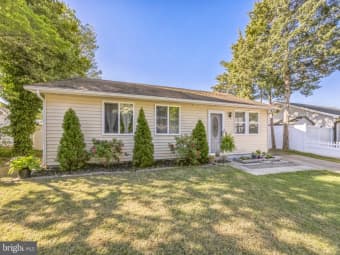63 Fairmount Avenue, Camden County, NJ, 08081