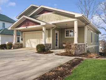 408 East Hillside Avenue, Barrington, IL, 60010