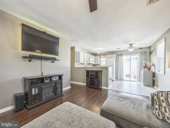 63 Fairmount Avenue, Camden County, NJ, 08081