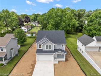 1381 Airway Drive, Waterford Township, MI, 48327