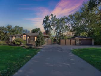 4816 Overlook Drive, Bloomington, MN, 55437