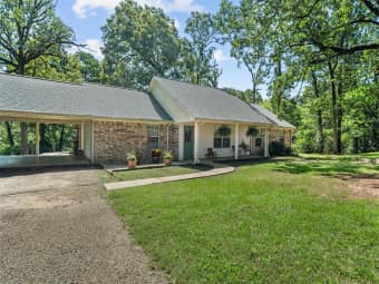 176 Bending Oak Drive, Pollok, TX, 75969