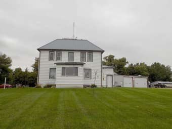 39243 561st Avenue, New Ulm, MN, 56073
