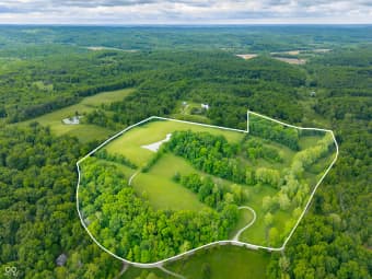  Oak Grove Rd, Nashville, IN, 47448
