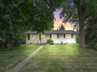 653 12th Avenue Northwest, New Brighton, MN, 55112