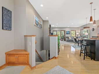 1200 Lakemoor Dr, Woodbury, MN, 55129