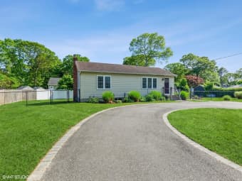 260 Pawnee Street, Ronkonkoma, NY, 11779