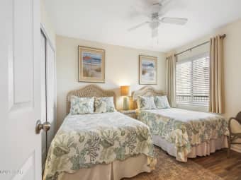 407/6211 Thomas Drive, Lower Grand Lagoon, FL, 32408
