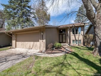 6534 Red Cedar Lane, West Bloomfield Township, MI, 48324