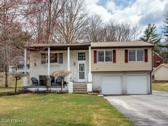 40 E Center St, Shavertown, PA, 18708