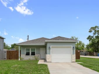 2921 4th Street, Bay City, TX, 77414