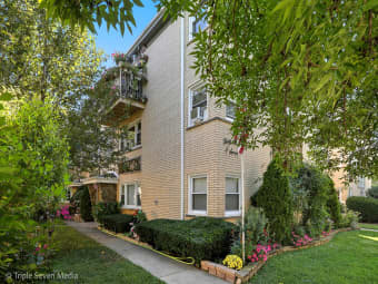 2W/3907 North Central Avenue, Chicago, IL, 60634