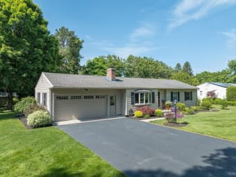 118 Yarmouth Street, Longmeadow, MA, 01106