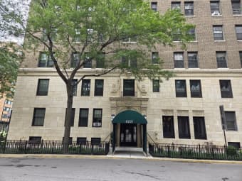 1F/6101 North Sheridan Road, Chicago, IL, 60660