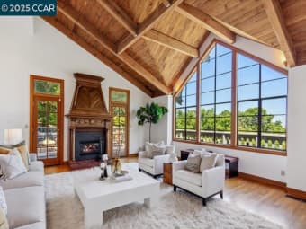 357 El Toyonal, Orinda, CA, 94563