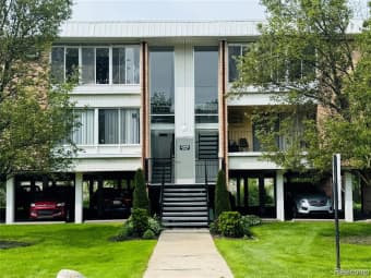 Unit 47/32040 Grand River Ave, Farmington, MI, 48336