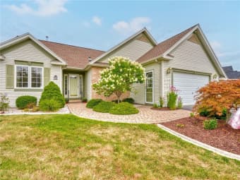 72 Sotheby Dr, Rochester, NY, 14626