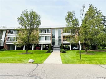 Unit 47/32040 Grand River Ave, Farmington, MI, 48336