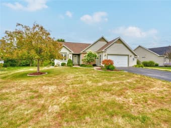 72 Sotheby Dr, Rochester, NY, 14626