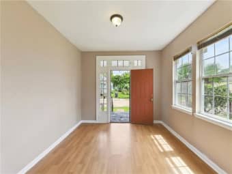 542830 Dauphine Street, New Orleans, LA, 70117