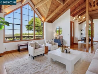357 El Toyonal, Orinda, CA, 94563
