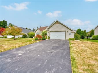 72 Sotheby Dr, Rochester, NY, 14626