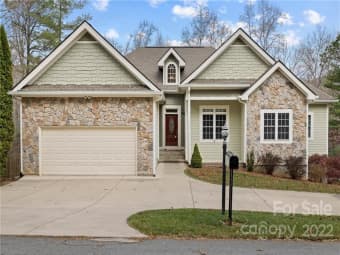 2/7 Nuthatch Court, Fairview, NC, 28730