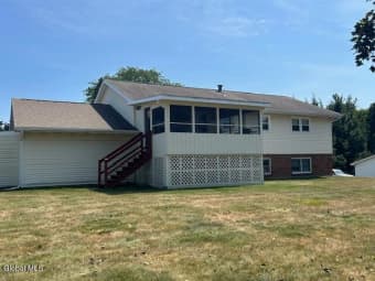 7 Maplehurst Drive, Troy, NY, 12180