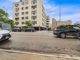 2B/7540 North Ridge Boulevard, Chicago, IL, 60645