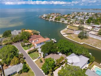 5009 West Spring Lake Drive, Tampa, FL, 33629