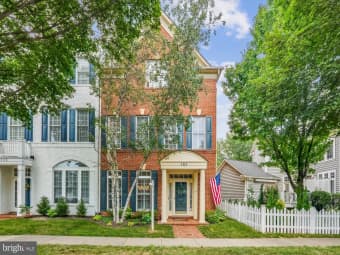 1111 Pleasant Dr, Rockville, MD, 20850