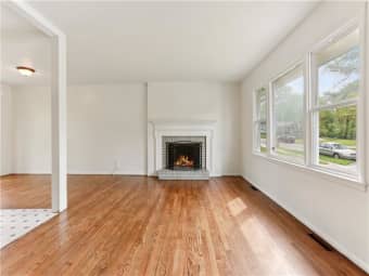 9312 Fairwood Drive, Kansas City, MO, 64138