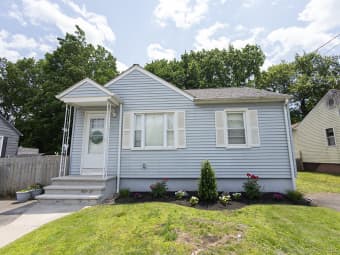 18 Hull Dr, Plantsville, CT, 06479