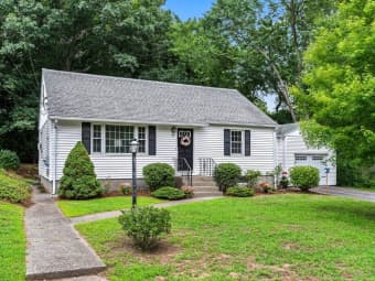 27 Whitla Drive, Worcester, MA, 01604