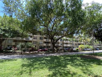 Sans Souci Boulevard, North Miami, FL, 33181