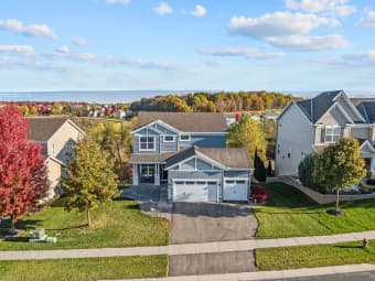 1525 Hemlock Way, Chanhassen, MN, 55317