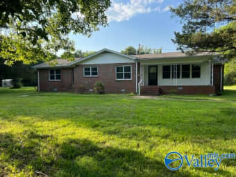 8 East Woods Pvt Drive, Falkville, AL, 35622