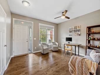 1525 Hemlock Way, Chanhassen, MN, 55317