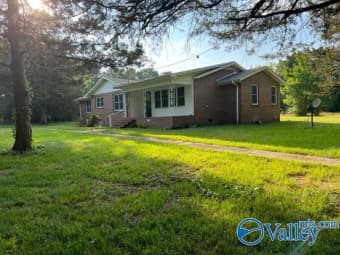8 East Woods Pvt Drive, Falkville, AL, 35622