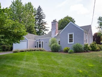 21 Walnut St, Newington, CT, 06111
