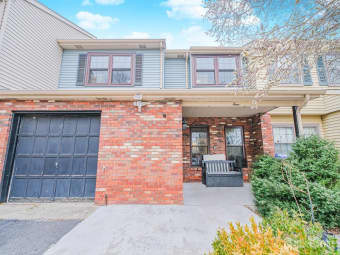 4 Stone Court, Middlesex County, NJ, 08816
