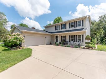 1030 Oak Terrace Drive, North Mankato, MN, 56003