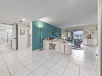 102/9975 Seacrest Circle, Boynton Beach, FL, 33437