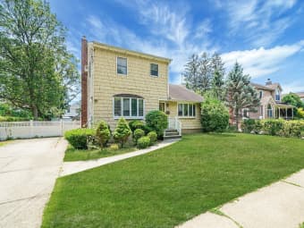2772 Cypress Avenue, East Meadow, NY, 11554