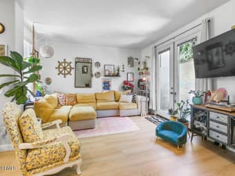 326 Twin Harbor Dr, Camarillo, CA, 93012