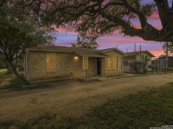 10075 West Loop 1604, Macdona, TX, 78252