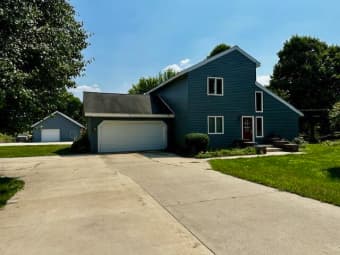 910 North Dickinson Avenue, Hesperia, MI, 49421