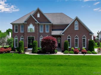 8200 Pinestone Court, Clarence, NY, 14221